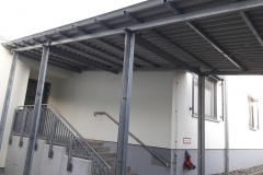 Überdachung